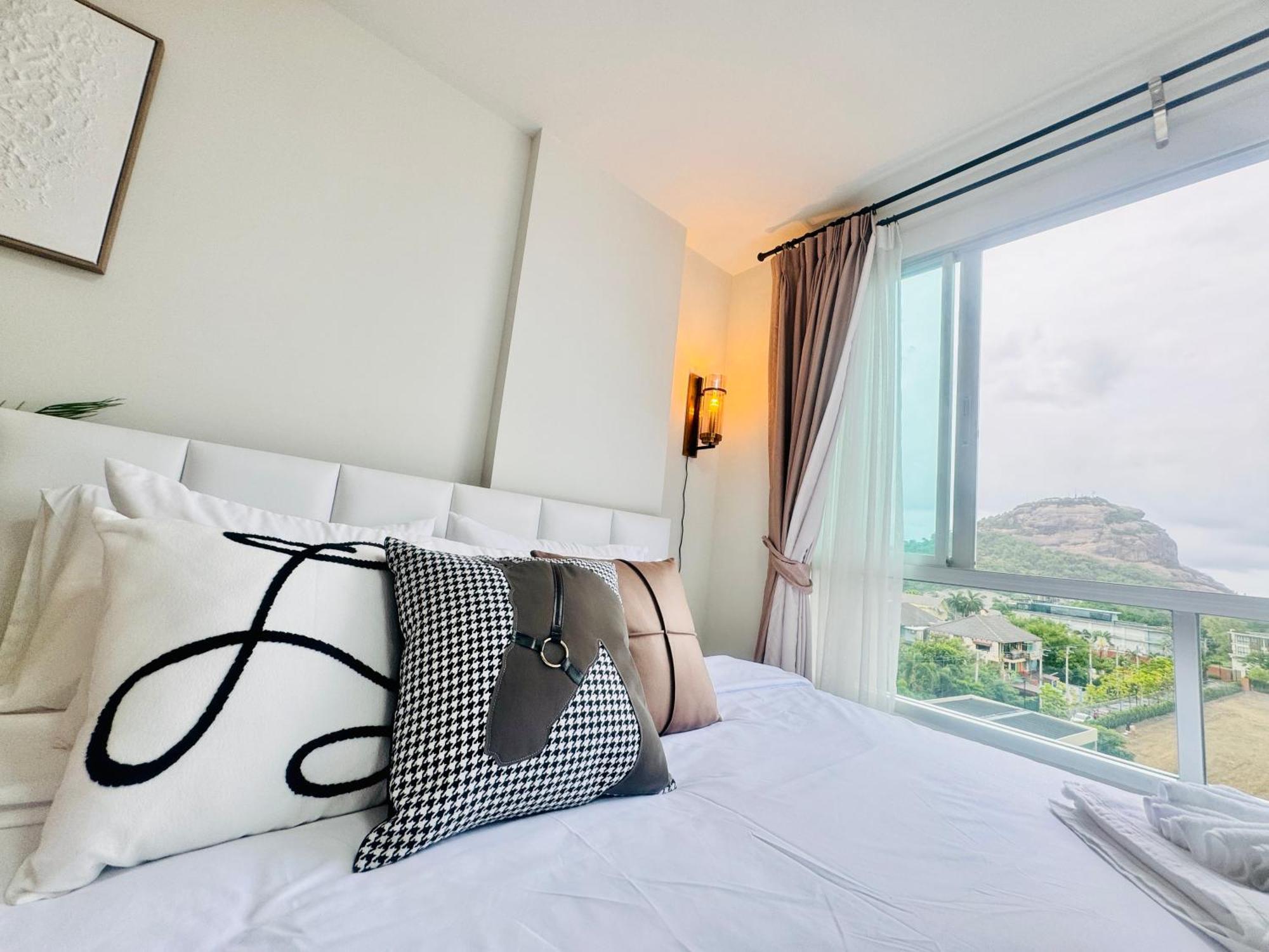 Sea&Mountain View,5 Mins Walk To Famous Beach With King Size Bed HHQ Exterior foto